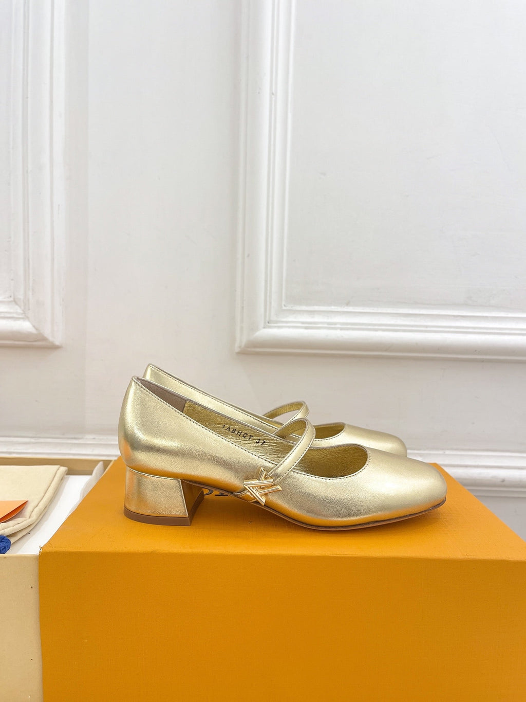 LOUIS VUITTON LV WOMEN ROMY HIGH BALLERINA IN GOLDEN METALLIC LAMBSKIN