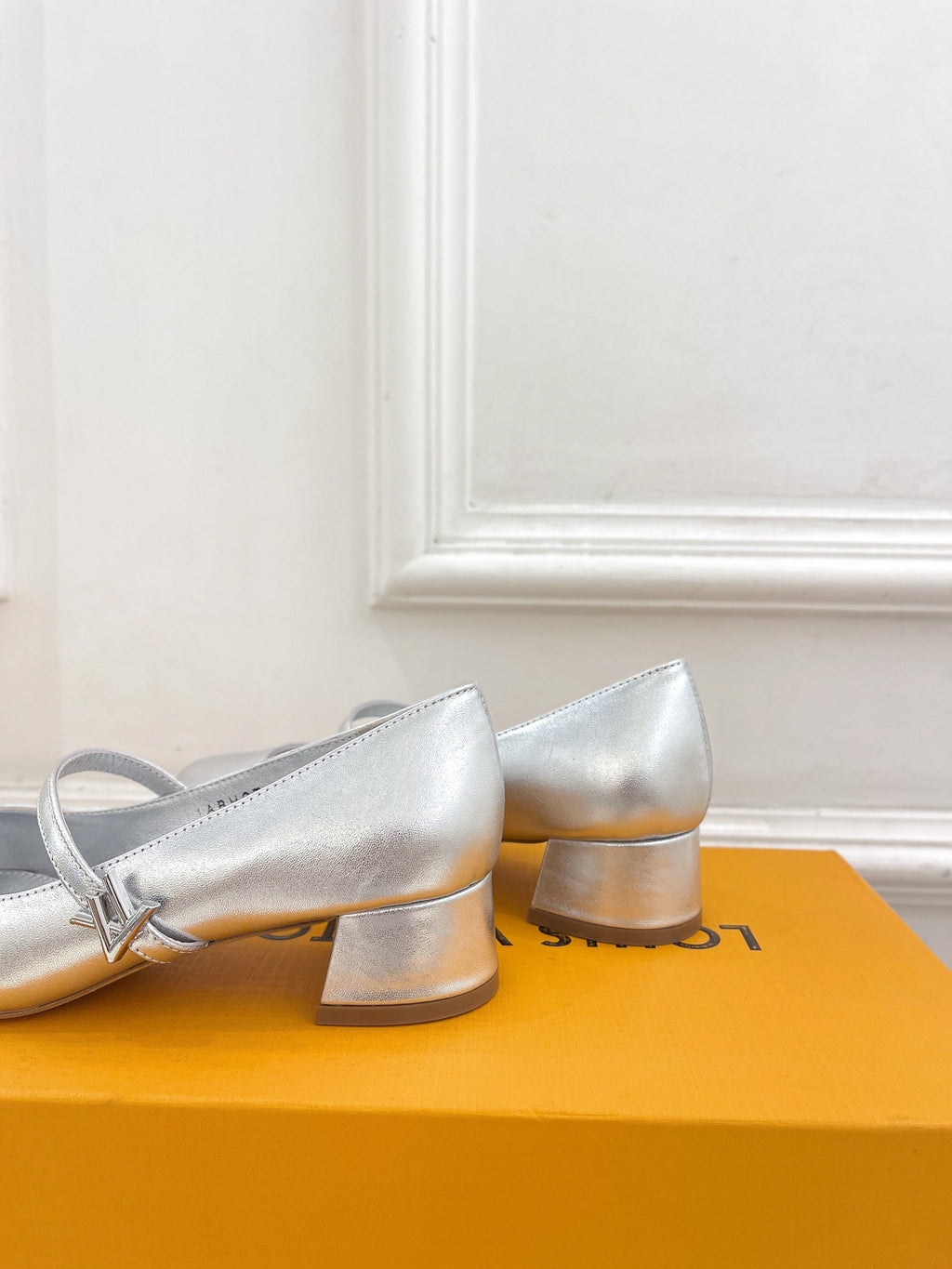 LOUIS VUITTON LV WOMEN ROMY HIGH BALLERINA IN SILVER METALLIC LAMBSKIN