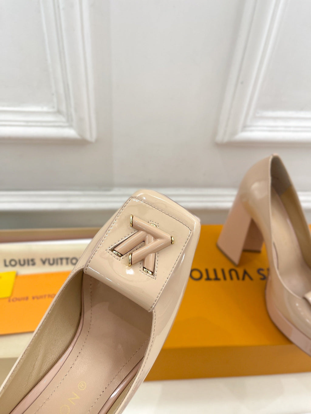 LOUIS VUITTON SHAKE MARY JANE HIGH HEEL 12 CM IN BISQUE BEIGE CALFSKIN