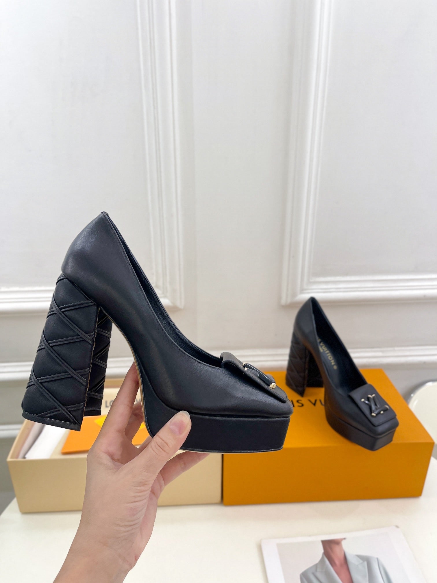 LOUIS VUITTON SHAKE MARY JANE HIGH HEEL 12 CM IN BLACK CALFSKIN