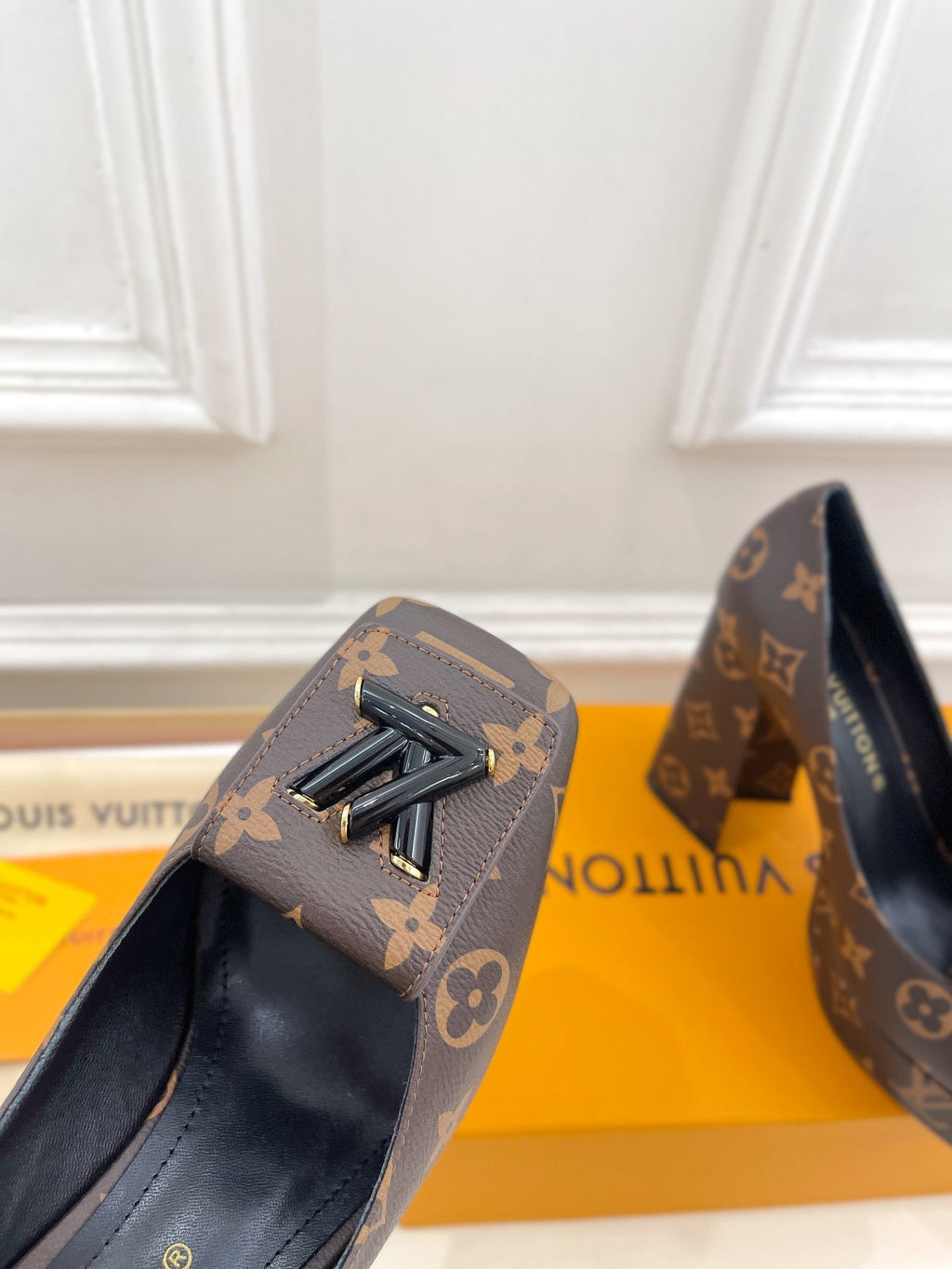 LOUIS VUITTON SHAKE MARY JANE HIGH HEEL 12 CM IN CHOCOLATE BROWN MONOGRAM CALFSKIN