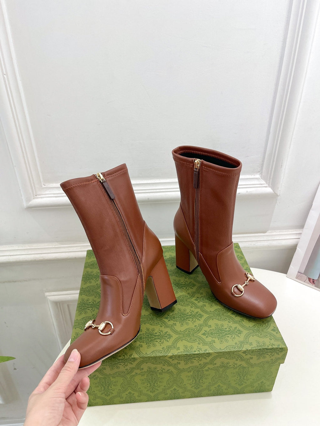 GUCCI HORSEBIT ANKLE BOOTS 9.5CM IN CINNAMON BROWN SHEEPSKIN