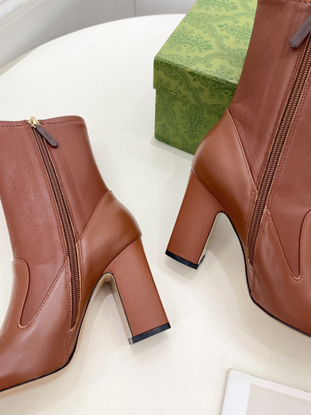 GUCCI HORSEBIT ANKLE BOOTS 9.5CM IN CINNAMON BROWN SHEEPSKIN