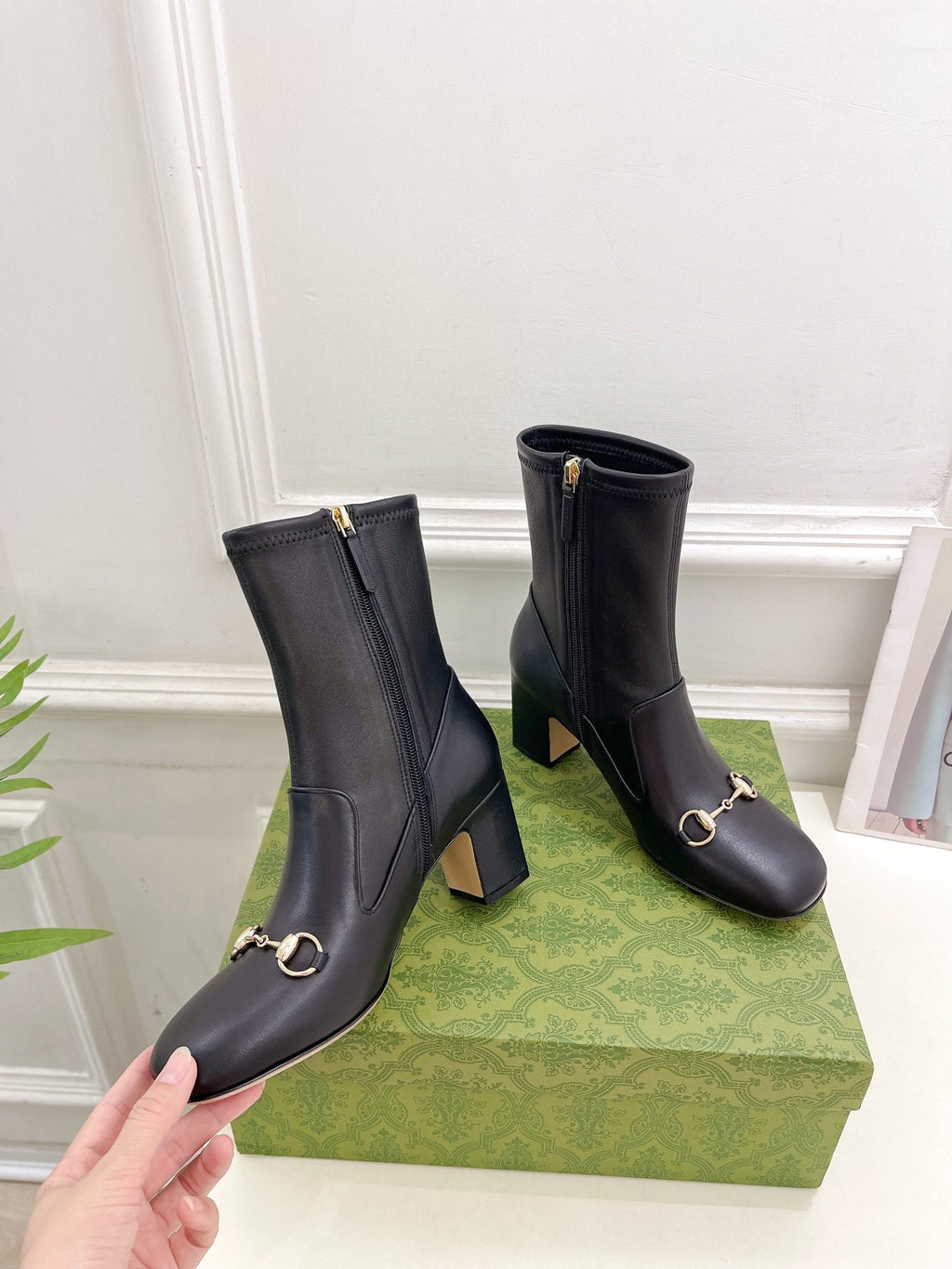 GUCCI HORSEBIT ANKLE BOOTS 6.5CM IN BLACK SHEEPSKIN