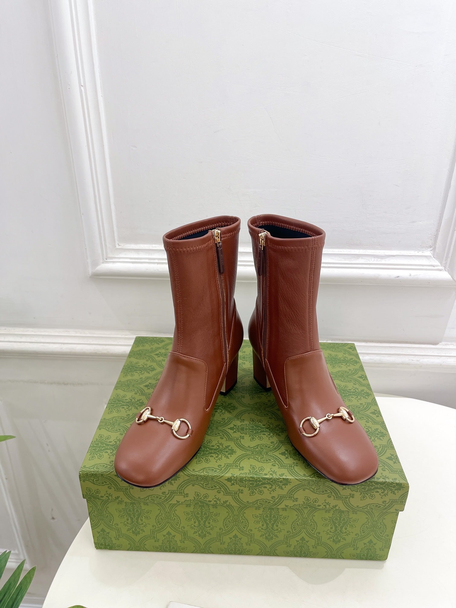GUCCI HORSEBIT ANKLE BOOTS 6.5CM IN CINNAMON BROWN SHEEPSKIN