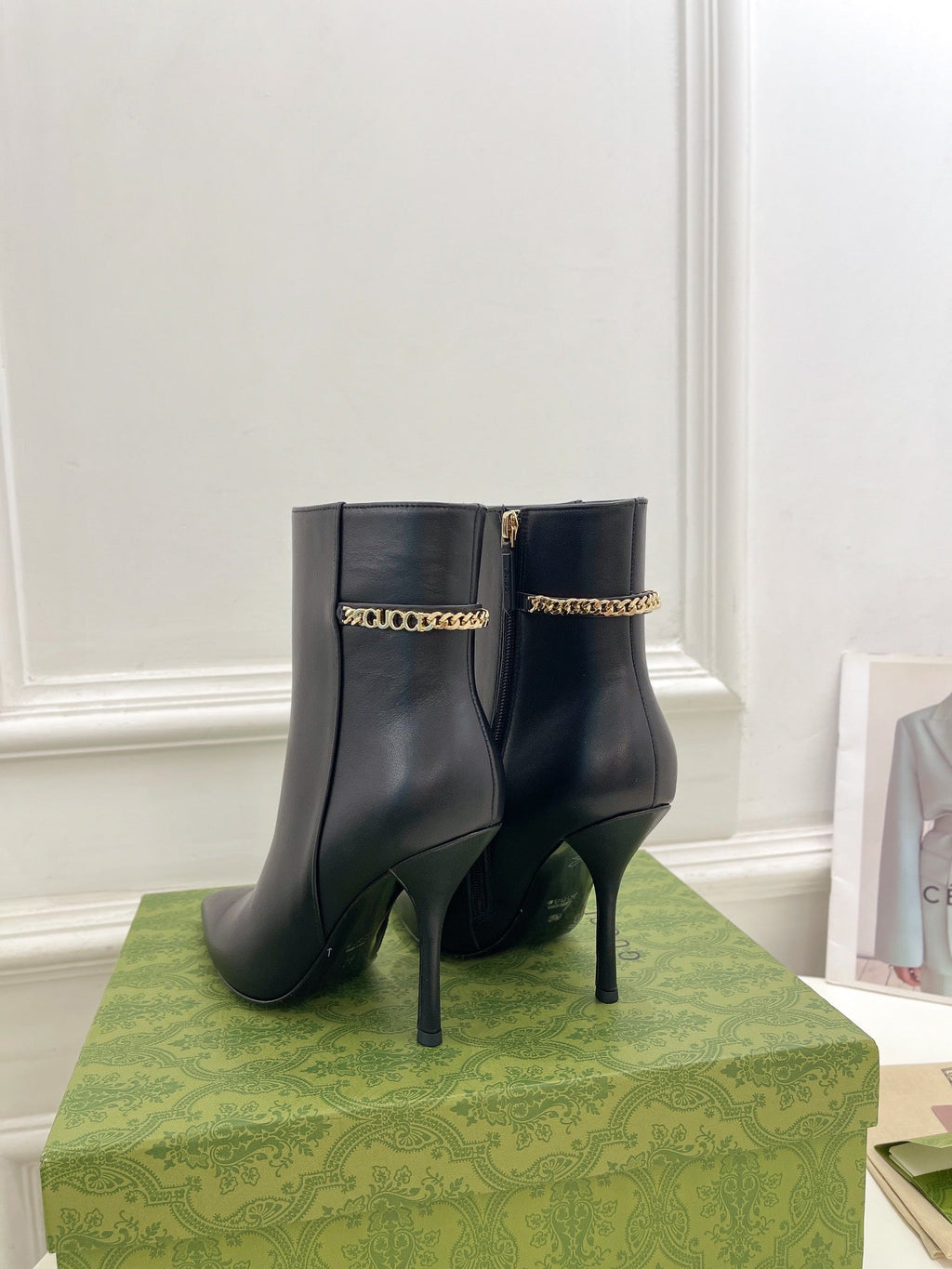 GUCCI SIGNORIA SHORT BOOTS 10.5CM IN BLACK CALFSKIN