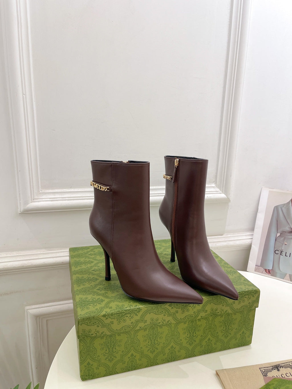 GUCCI SIGNORIA SHORT BOOTS 10.5CM IN WALNUT BROWN CALFSKIN