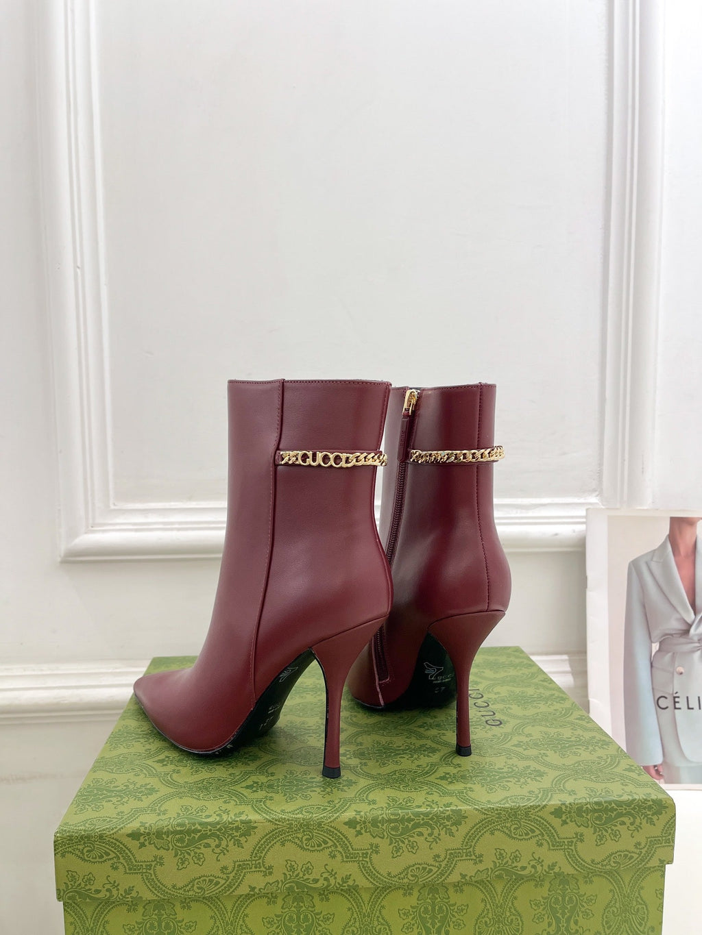 GUCCI SIGNORIA SHORT BOOTS 10.5CM IN BURGUNDY RED CALFSKIN