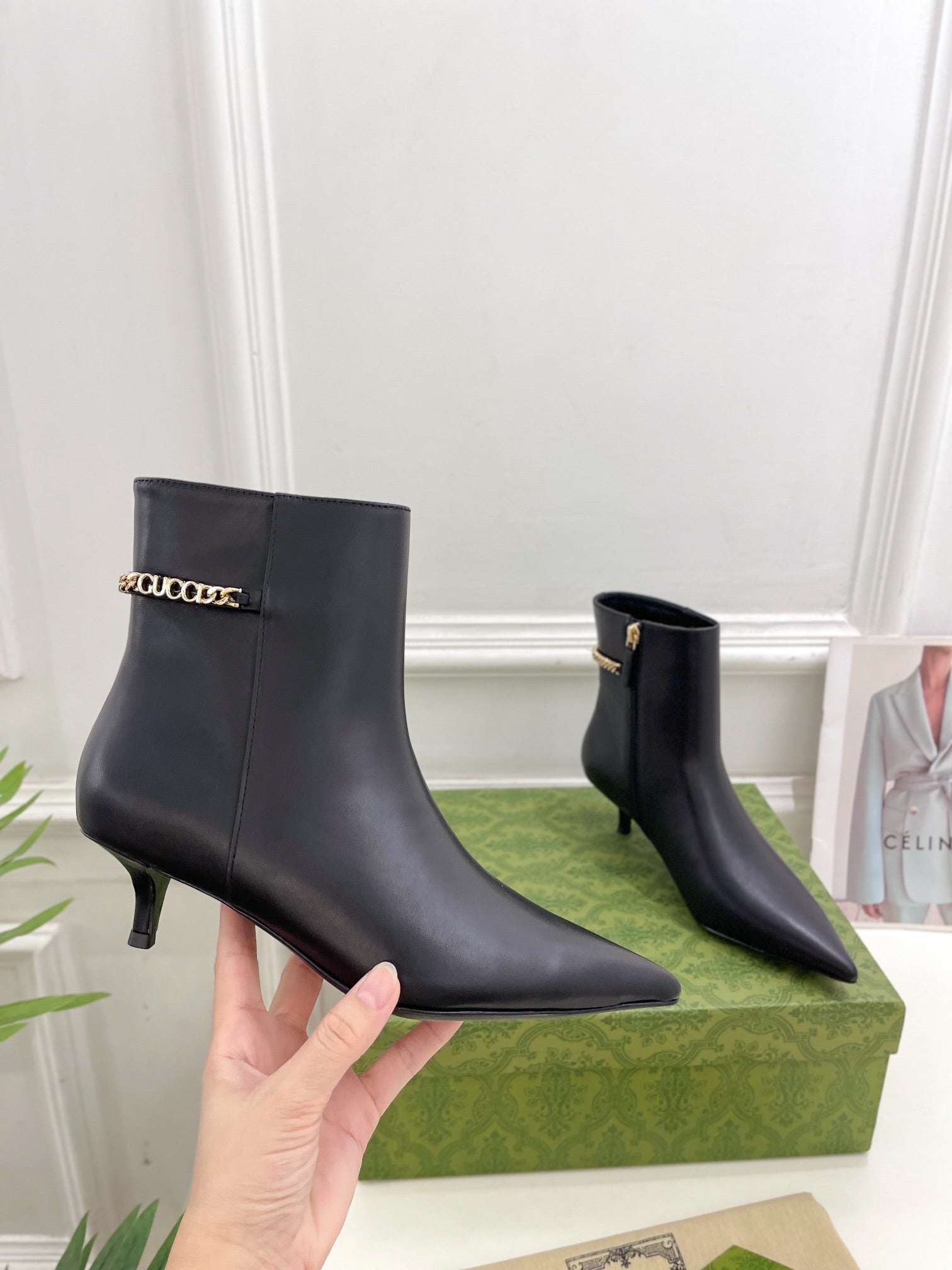 GUCCI SIGNORIA SHORT BOOTS 4.5CM IN BLACK CALFSKIN