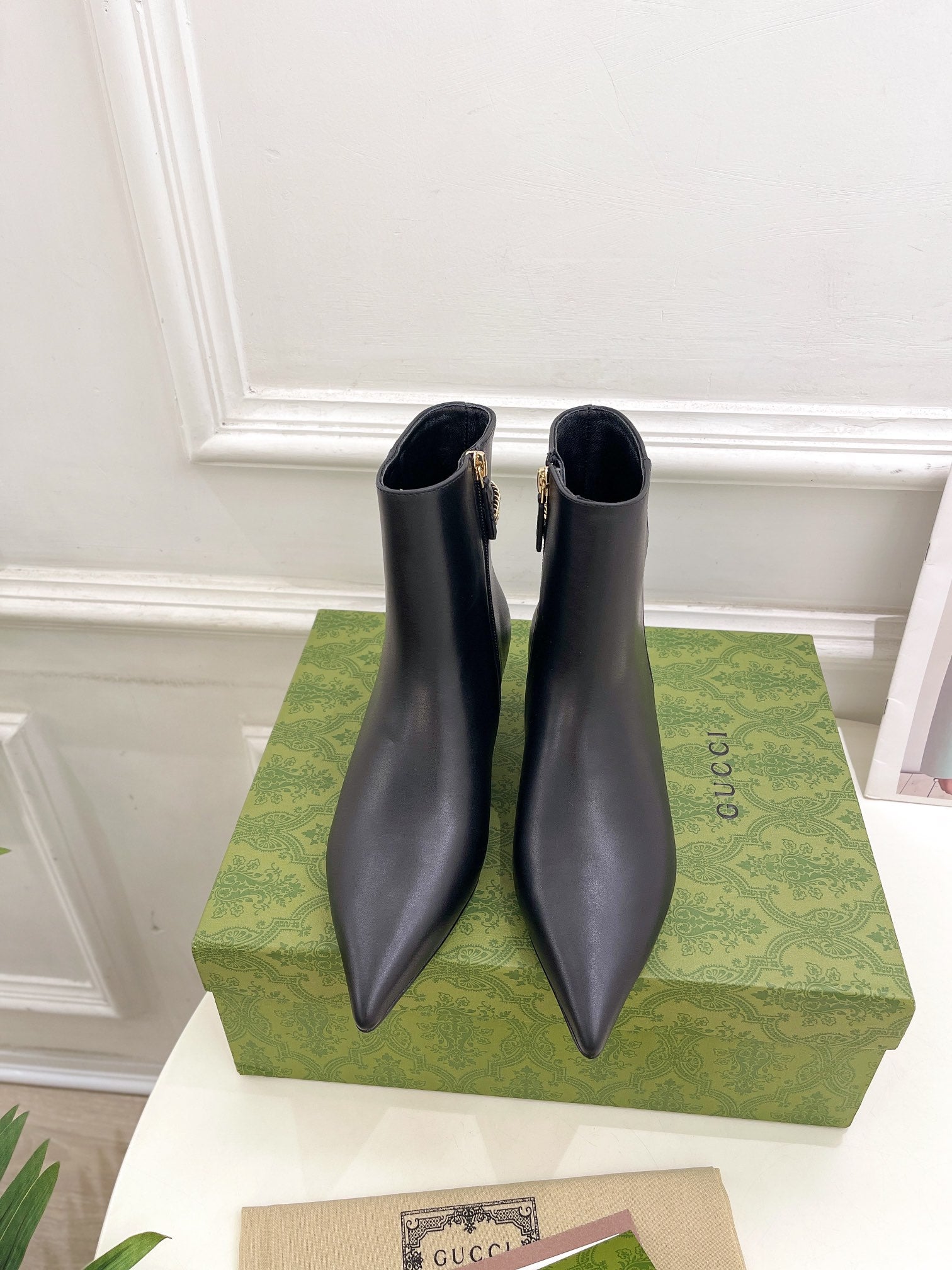 GUCCI SIGNORIA SHORT BOOTS 4.5CM IN BLACK CALFSKIN