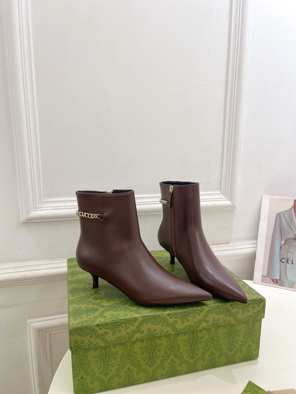 GUCCI SIGNORIA SHORT BOOTS 4.5CM IN WALNUT BROWN CALFSKIN