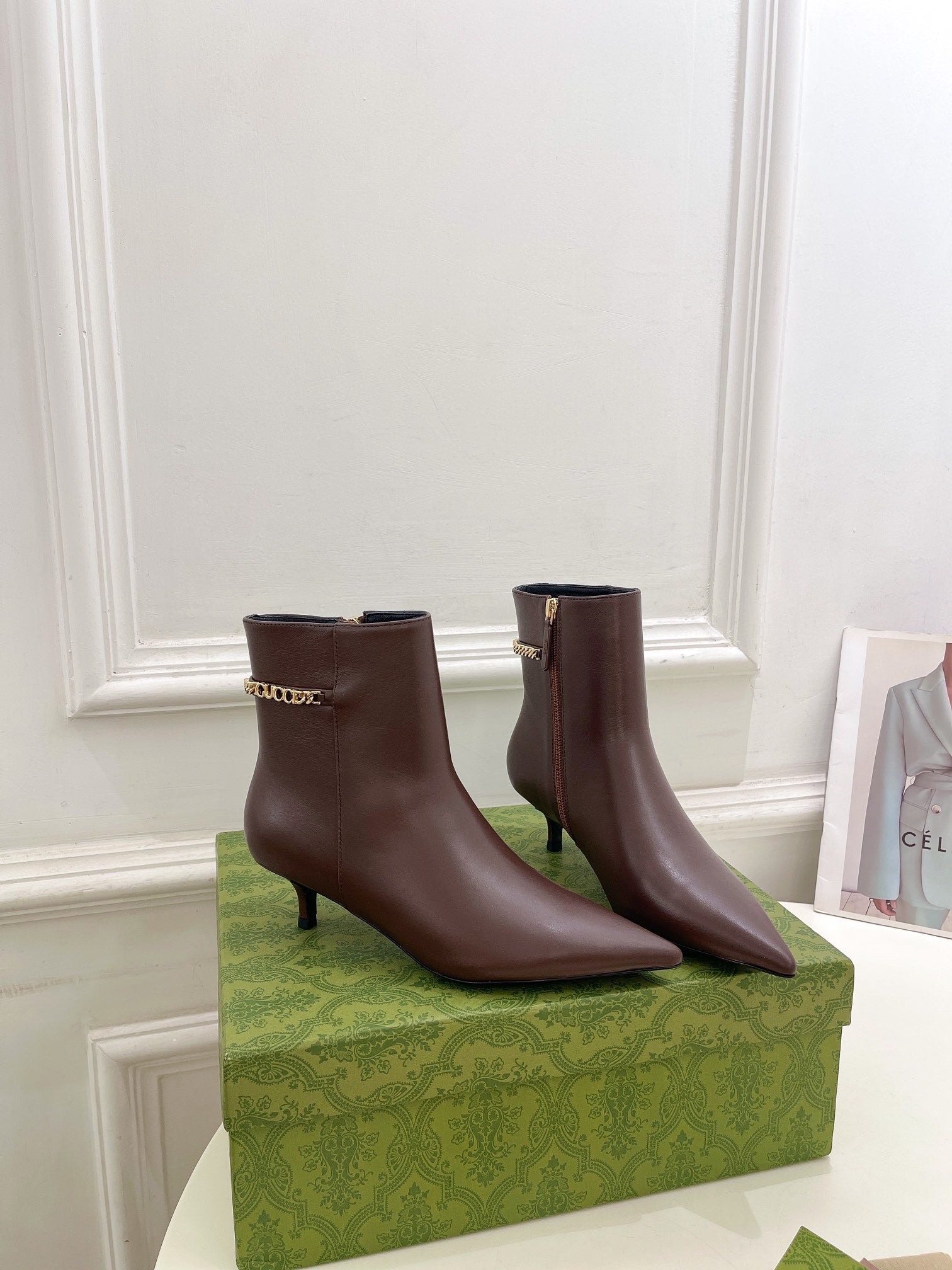 GUCCI SIGNORIA SHORT BOOTS 4.5CM IN WALNUT BROWN CALFSKIN