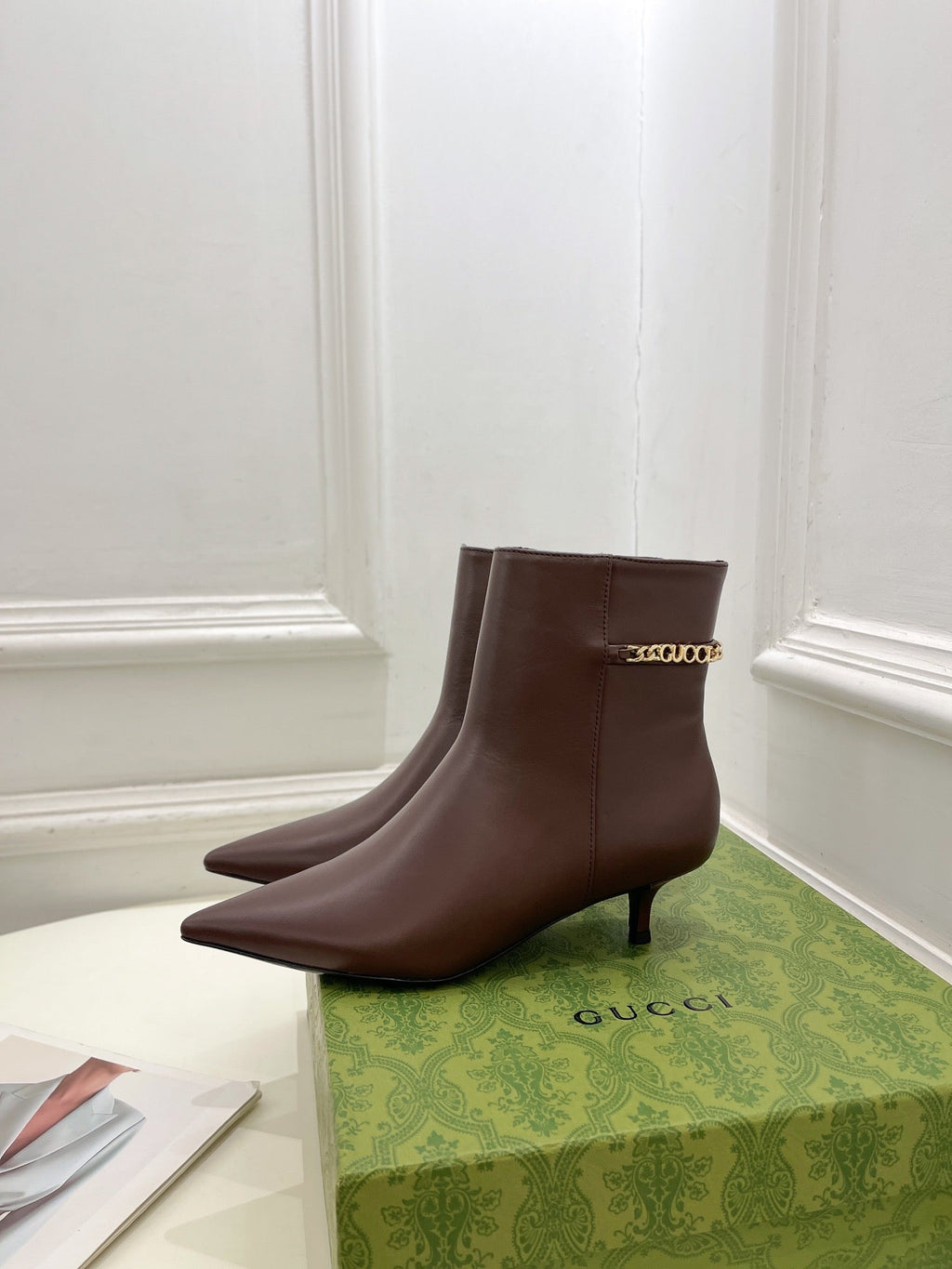 GUCCI SIGNORIA SHORT BOOTS 4.5CM IN WALNUT BROWN CALFSKIN