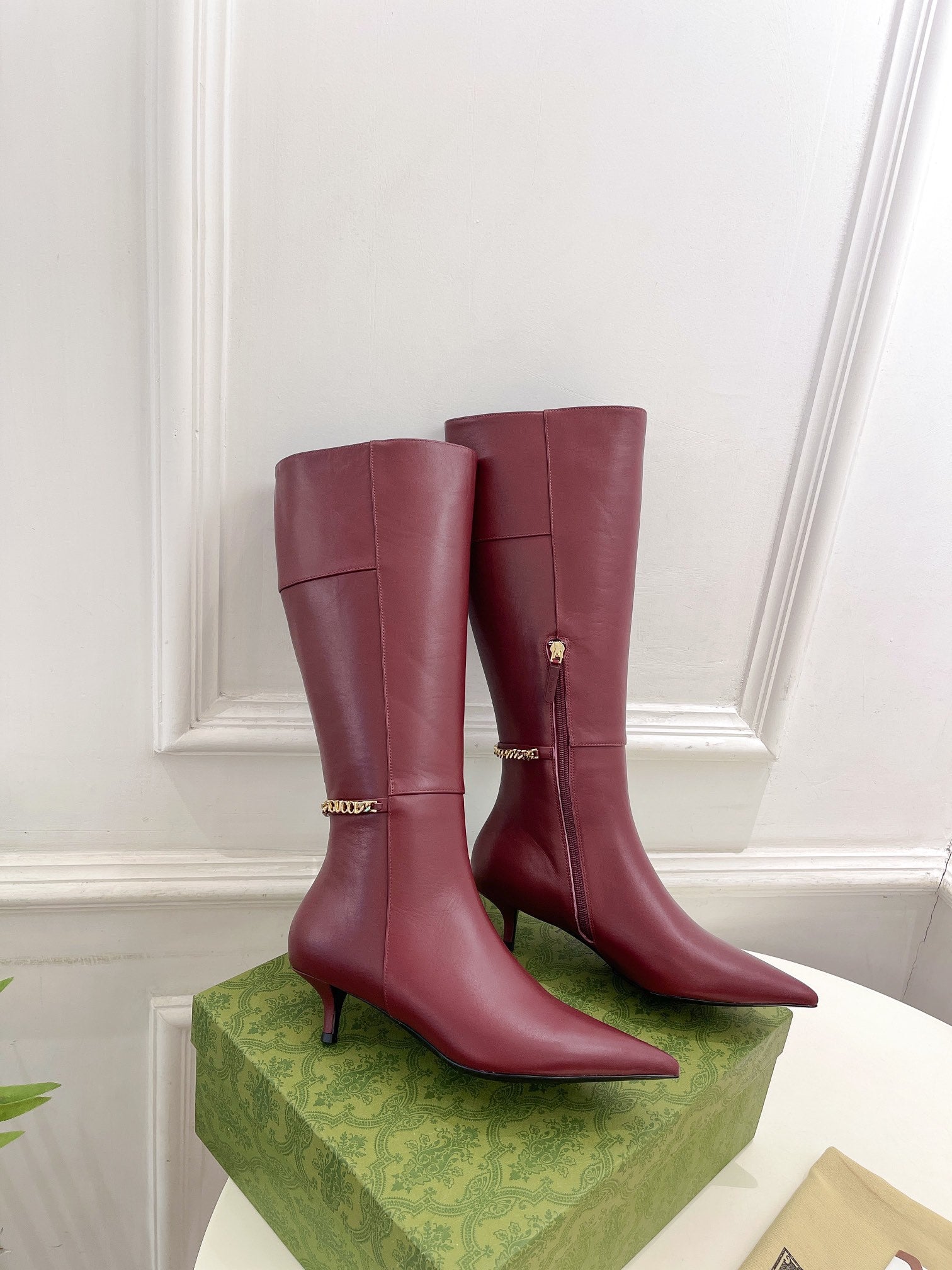 GUCCI SIGNORIA KNEE BOOTS 4.5CM IN BURGUNDY RED CALFSKIN
