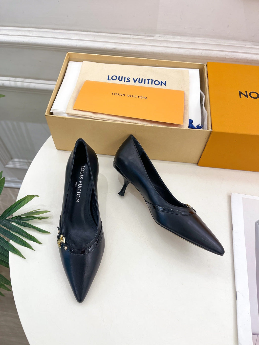 LOUIS VUITTON 6AM HIGH PUMP 5 CM IN BLACK CALFSKIN