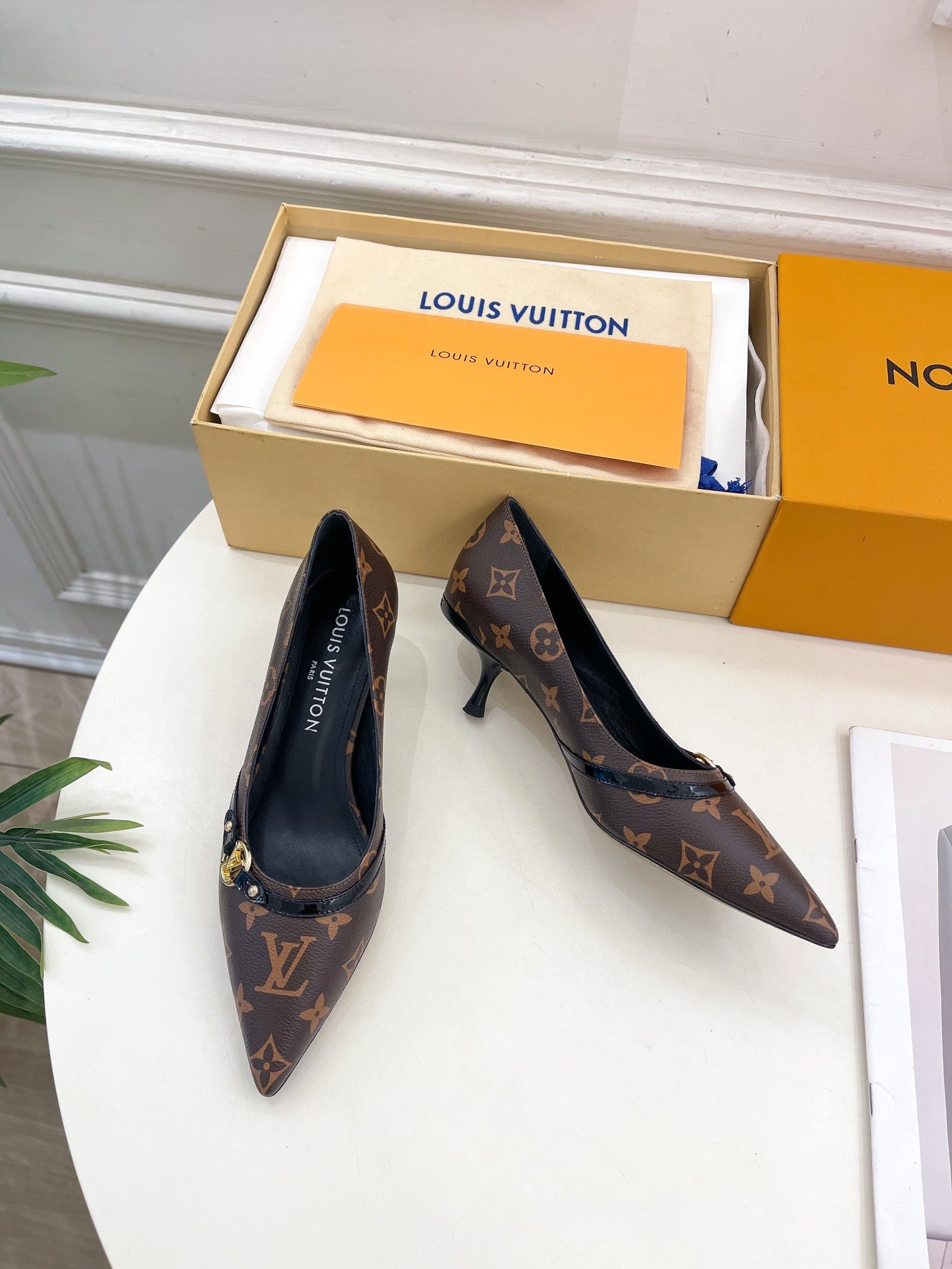 LOUIS VUITTON 6AM HIGH PUMP 5 CM IN CHOCOLATE BROWN MONOGRAM CALFSKIN