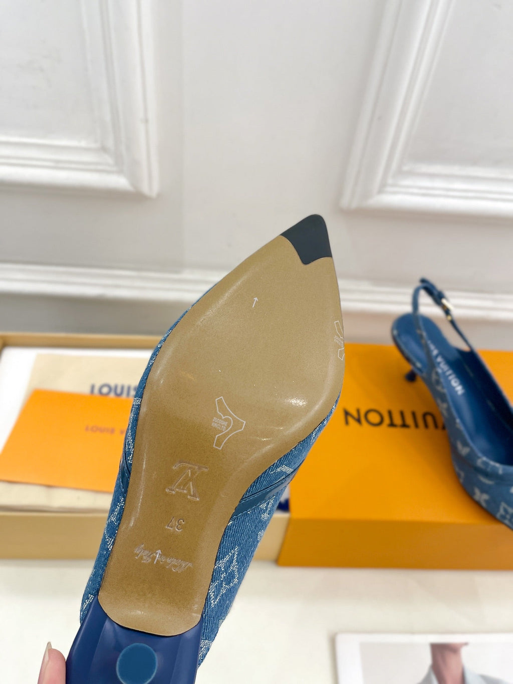 LOUIS VUITTON HIGH SLINGBACKS 5 CM IN CLASSIC BLUE MONOGRAM DENIM FABRIC