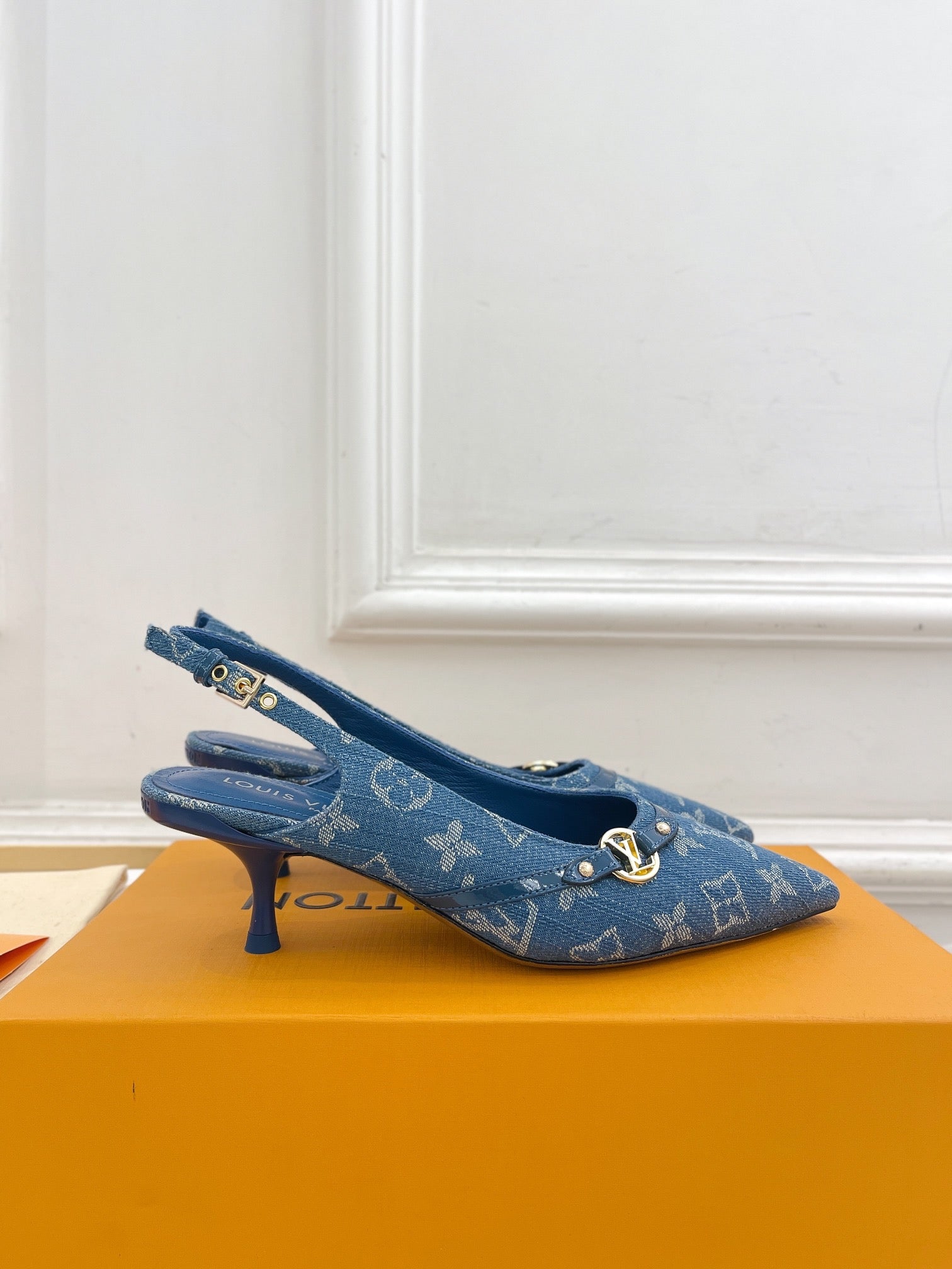 LOUIS VUITTON HIGH SLINGBACKS 5 CM IN CLASSIC BLUE MONOGRAM DENIM FABRIC